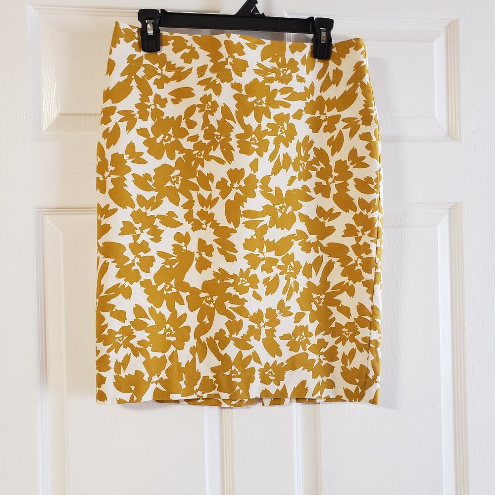 Ann Taylor LOFT Yellow Floral Print Pencil Skirt‎ Zip Back Lined Size 8